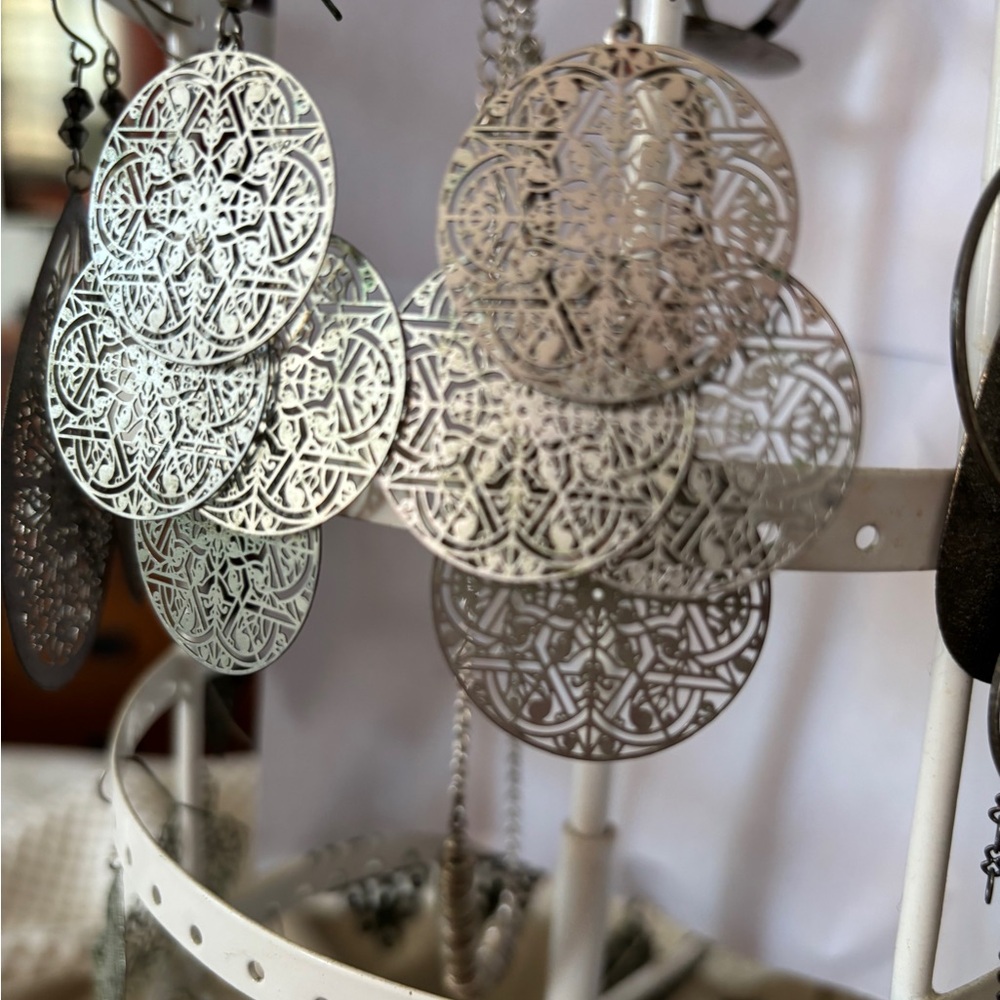 EUC Silver Filigree Earrings